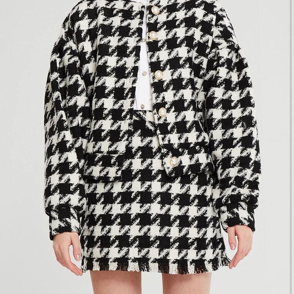 Storets Lori Houndstooth Jack & Skirt Set in Black - Picture 5 of 16